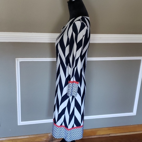 Dress - Picture 4 of 5